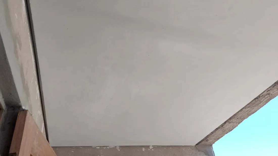 Cortineiro de gesso