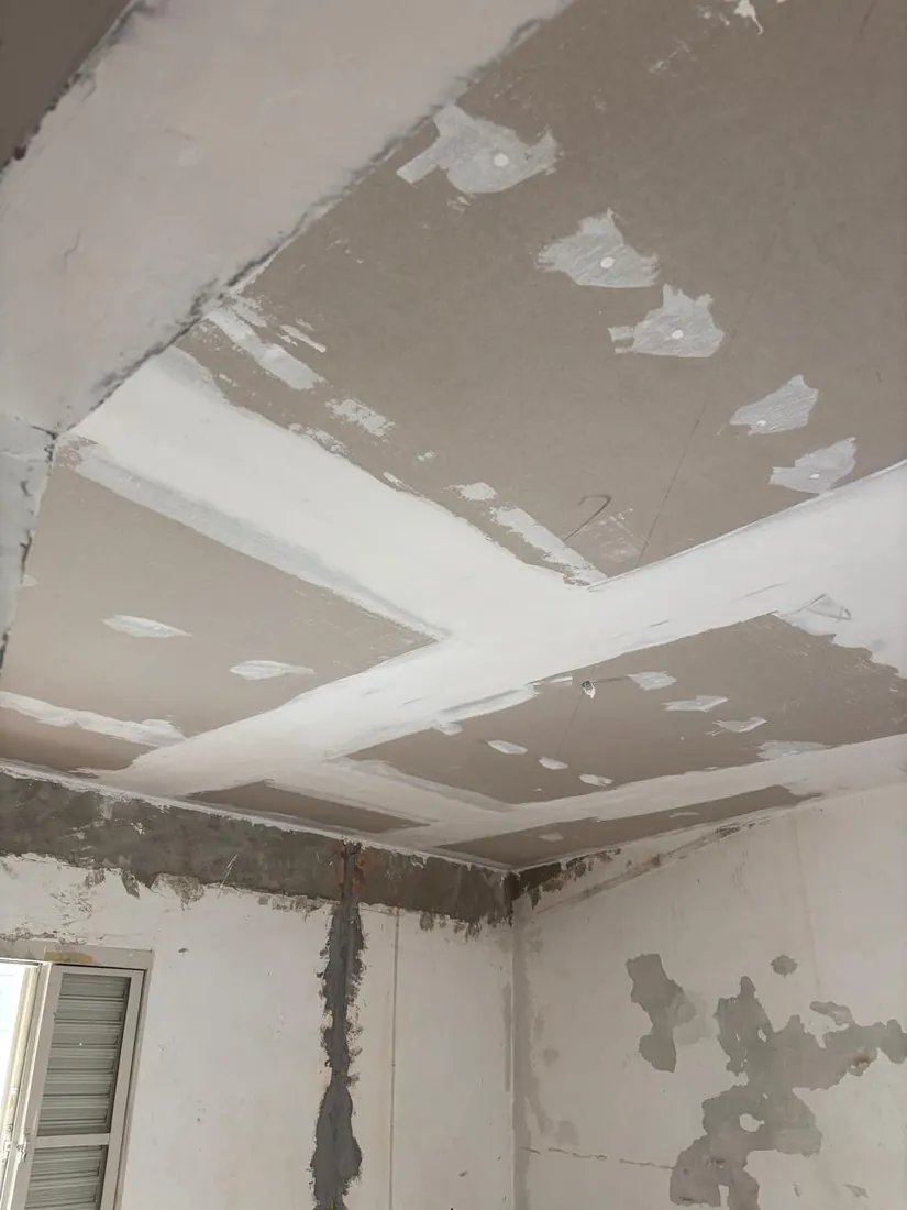Reparo de gesso em teto
